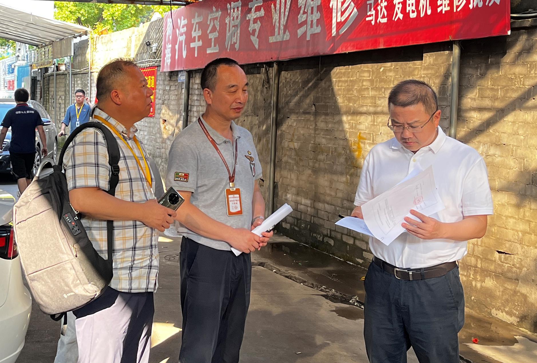 集團(tuán)黨委委員、紀(jì)委書記陳小偉帶隊(duì)檢查 面粉公司安全生產(chǎn)工作